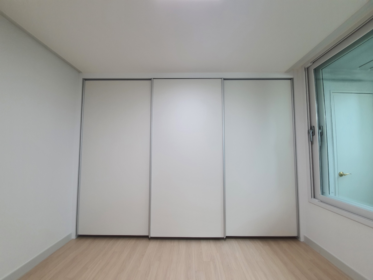 1785102594_BOsJ70n2_34cf08ec4762af02f5bf3b50de17d23da075d69d.jpeg 이미지크게보기